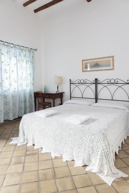 Hotel Mercanti Di Mare Санта-Маріна-Саліна Екстер'єр фото